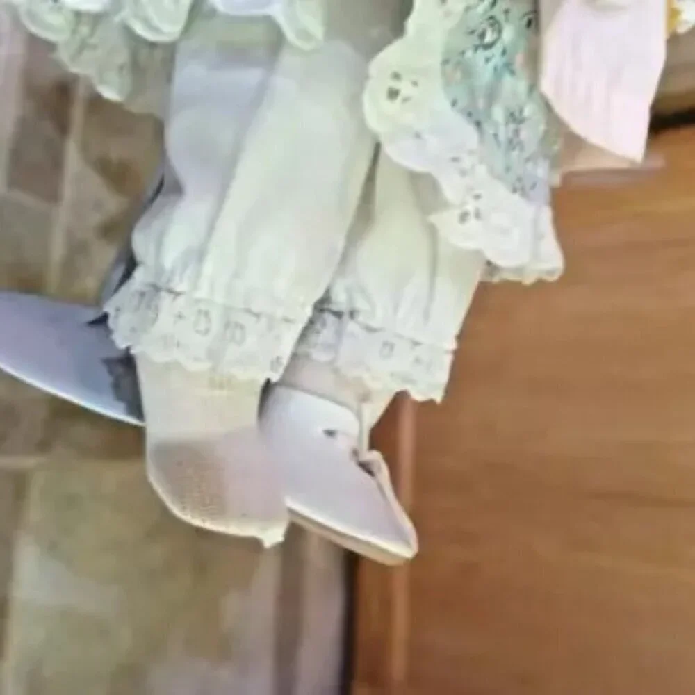Porcelain Doll Seymour Mann Connoisseur Collection‎ R Rare 16